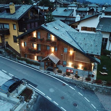 L'Abri Des Amis Otel Courmayeur Dış mekan fotoğraf