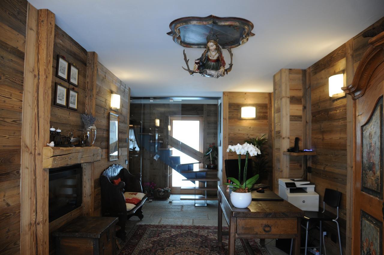 L'Abri Des Amis Otel Courmayeur Dış mekan fotoğraf