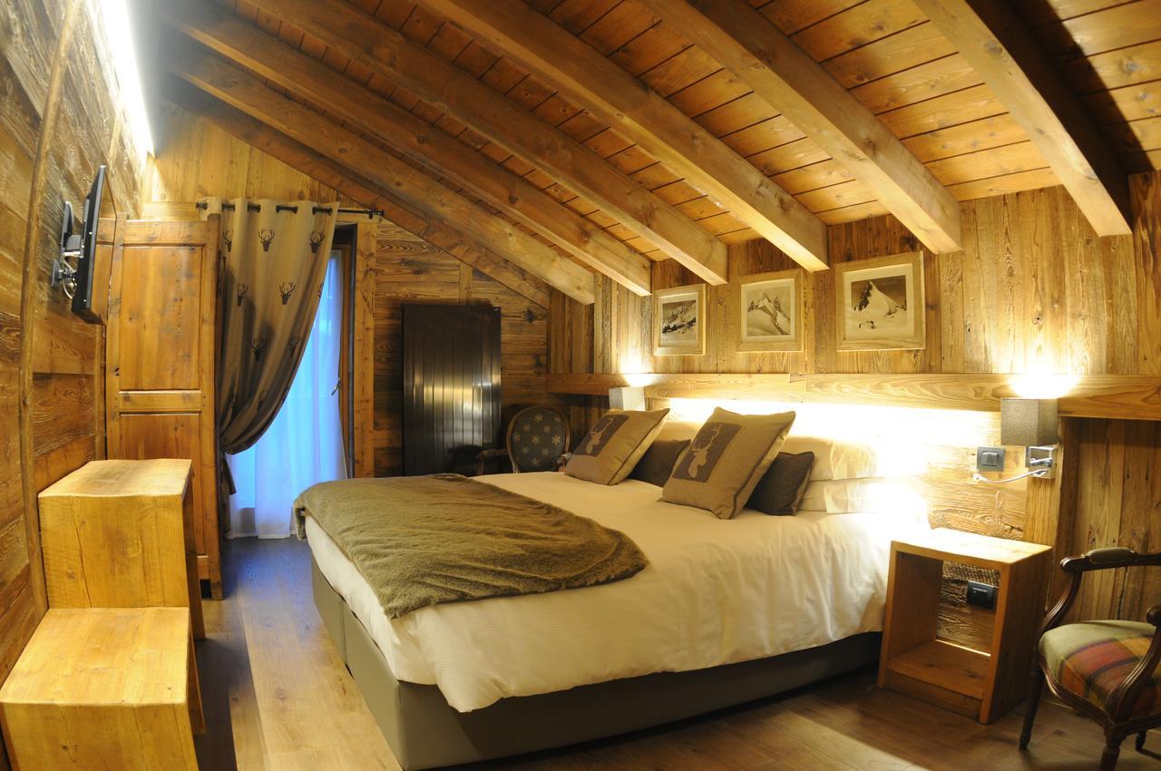 L'Abri Des Amis Otel Courmayeur Dış mekan fotoğraf